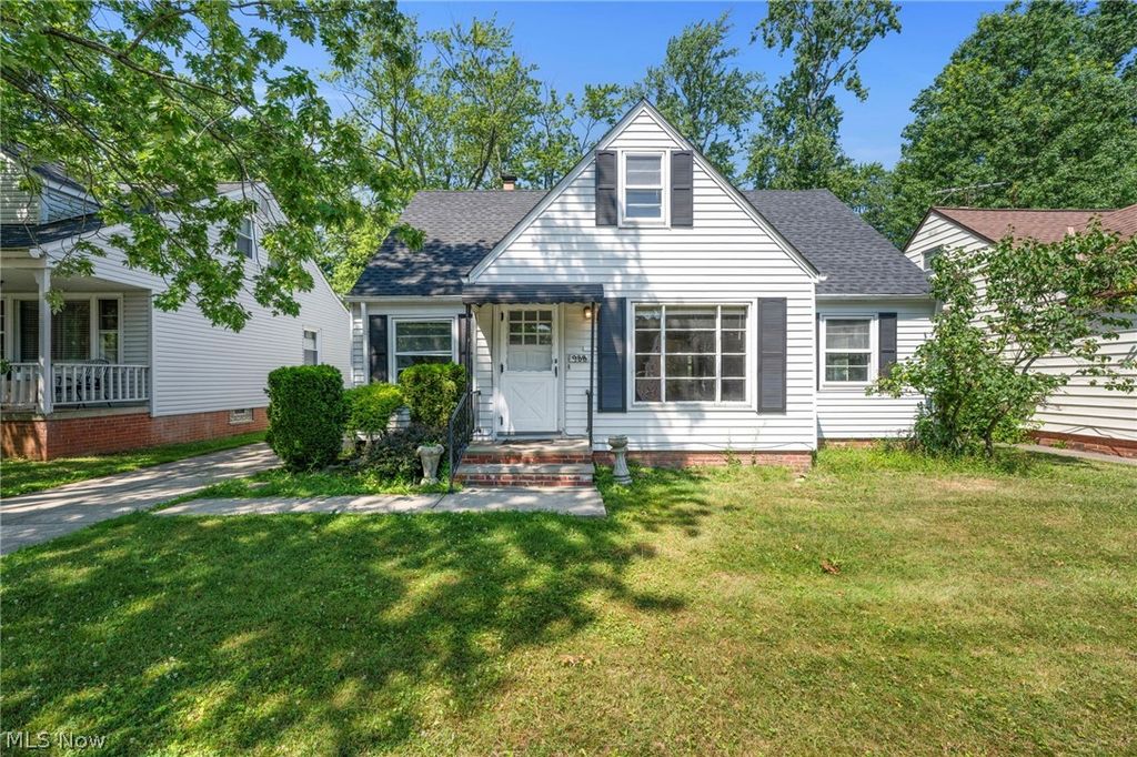 988 Glenside Road, South Euclid, OH 44121