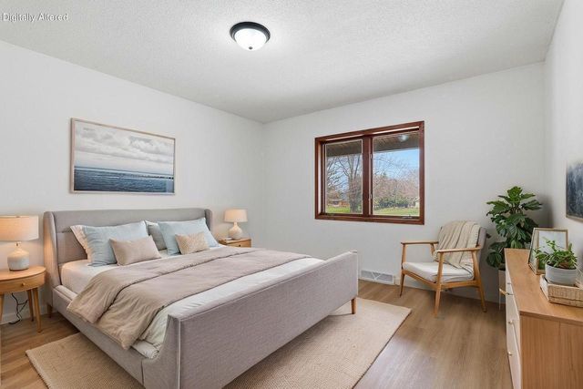 5117 County Road J, Sheboygan, WI 53083