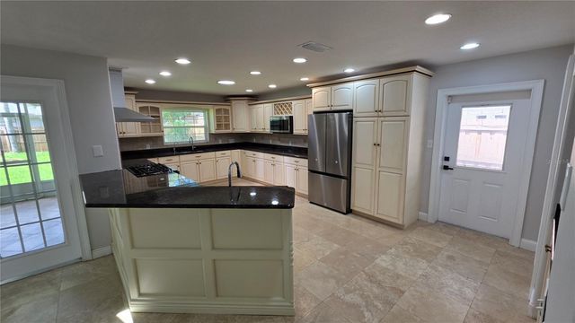 3322 SCHEFFLERA ROAD, Tampa, FL 33618