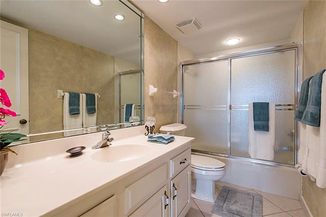 17 BLUEBILL AVE 1104, Naples, FL 34108