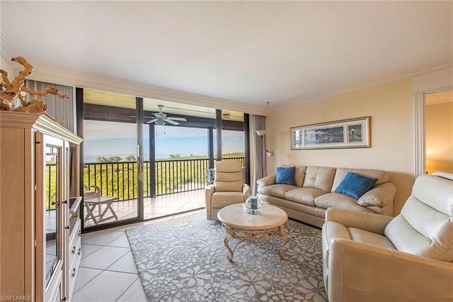17 BLUEBILL AVE 1104, Naples, FL 34108