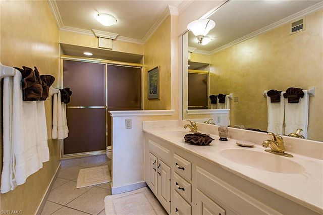 17 BLUEBILL AVE 1104, Naples, FL 34108