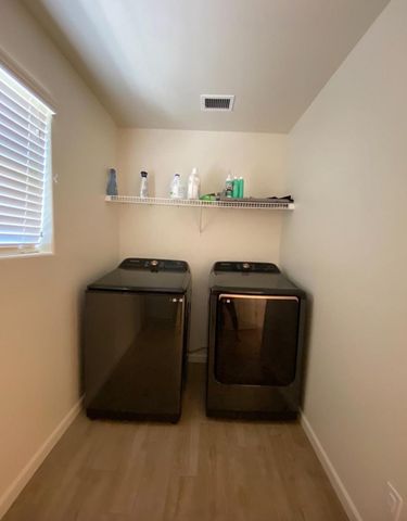 6585 E Huffman Ave, Fresno, CA 93727