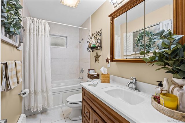 67 Broadway, Smithtown, NY 11787
