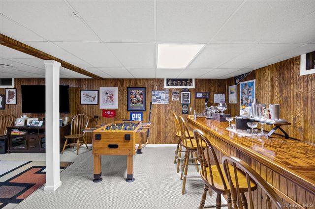 67 Broadway, Smithtown, NY 11787