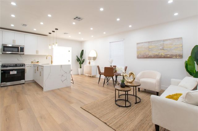 6210 Kimberly Blvd, North Lauderdale, FL 33068