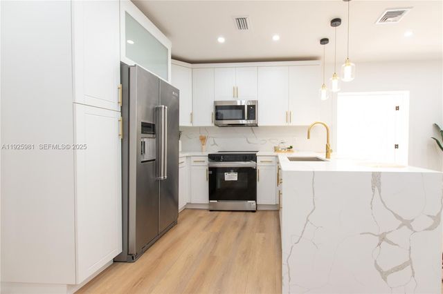 6210 Kimberly Blvd, North Lauderdale, FL 33068