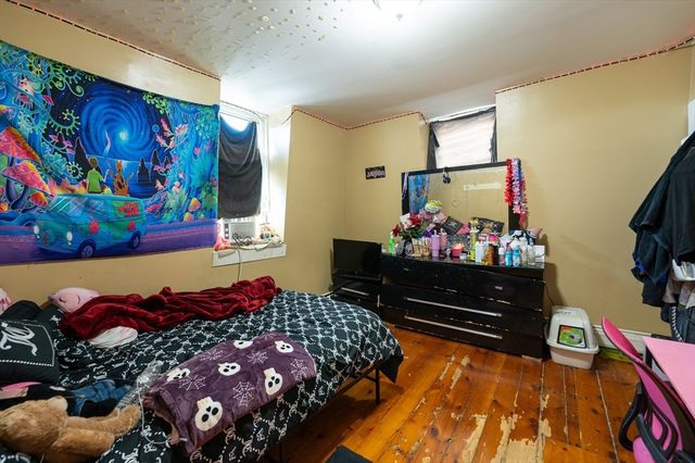 206-208 Willow St, Lawrence, MA 01841