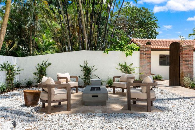 11851 NW 7TH Street, Plantation, FL 33325