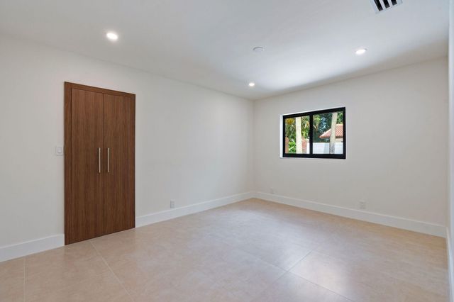 11851 NW 7TH Street, Plantation, FL 33325