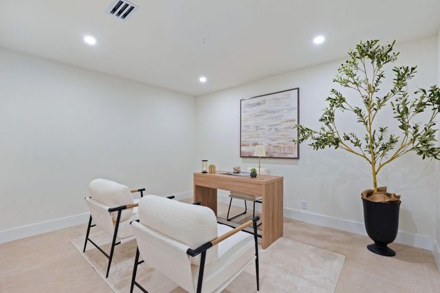 11851 NW 7TH Street, Plantation, FL 33325