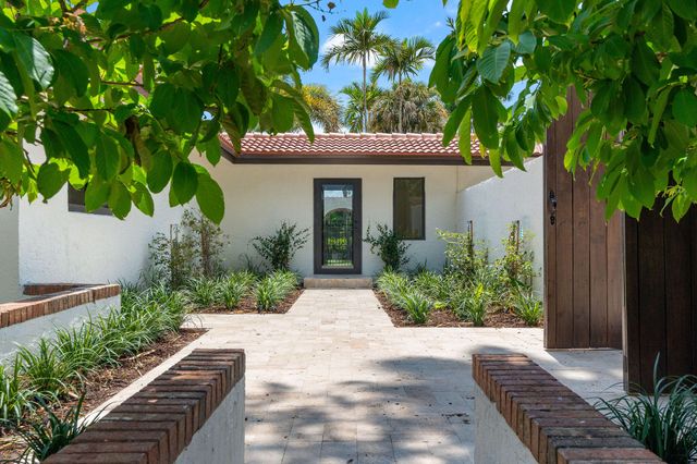 11851 NW 7TH Street, Plantation, FL 33325