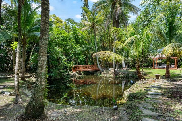 11851 NW 7TH Street, Plantation, FL 33325