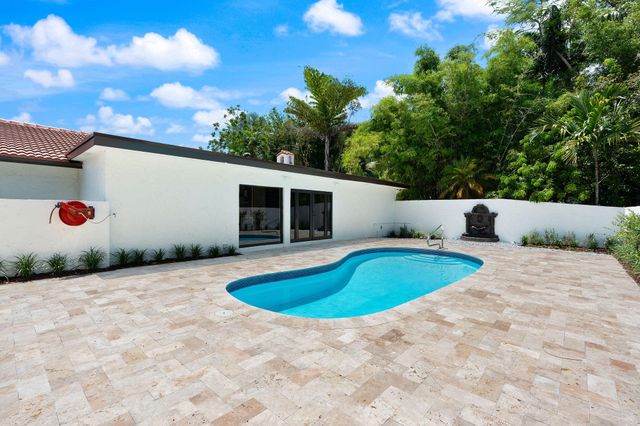 11851 NW 7TH Street, Plantation, FL 33325