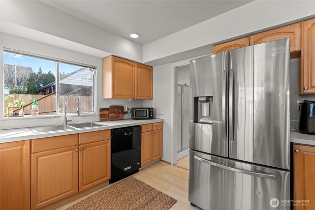 1721 McDougall Avenue, Everett, WA 98201