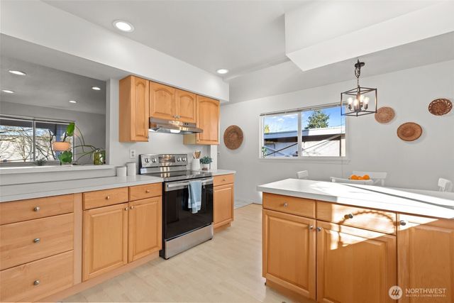 1721 McDougall Avenue, Everett, WA 98201