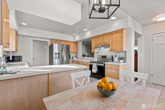 1721 McDougall Avenue, Everett, WA 98201