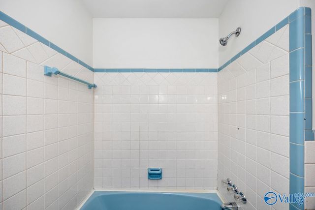 3909 Crestview Drive NW, Huntsville, AL 35816