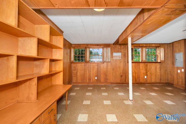 3909 Crestview Drive NW, Huntsville, AL 35816