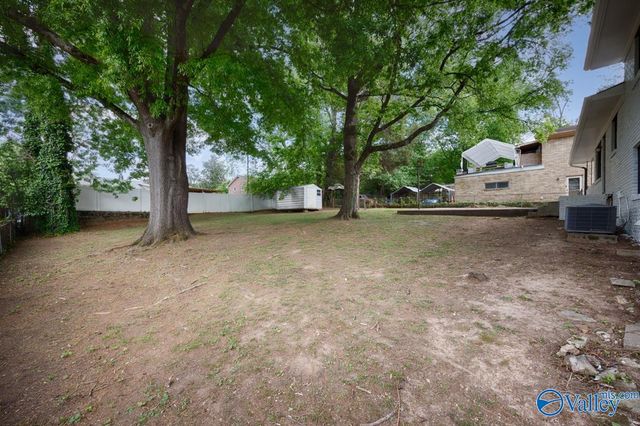 3909 Crestview Drive NW, Huntsville, AL 35816