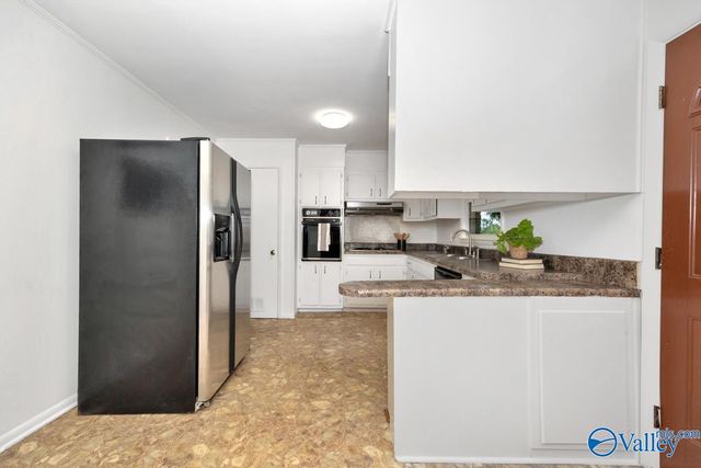 3909 Crestview Drive NW, Huntsville, AL 35816