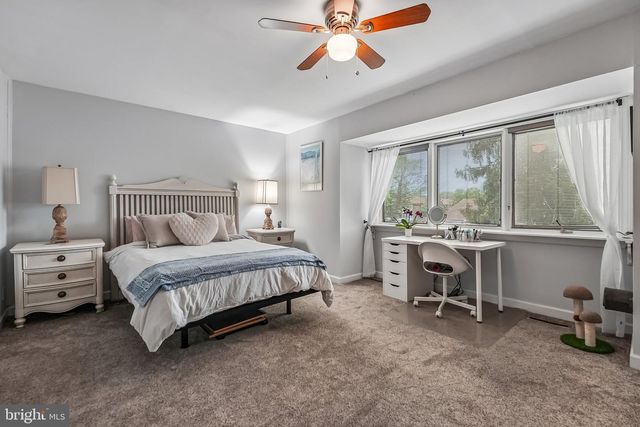 65 BENNINGTON DR, East Windsor, NJ 08520