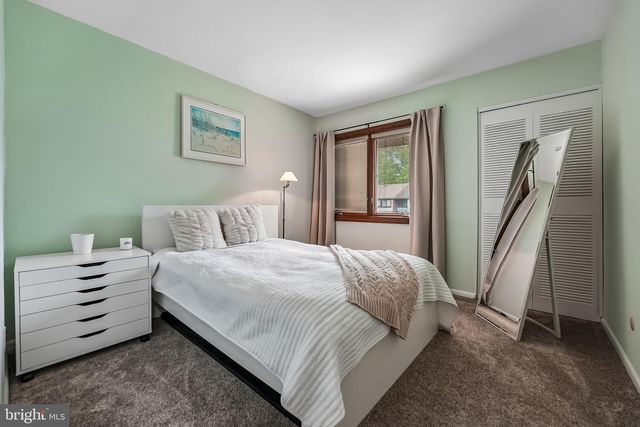 65 BENNINGTON DR, East Windsor, NJ 08520