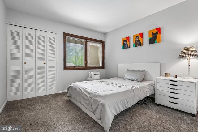 65 BENNINGTON DR, East Windsor, NJ 08520
