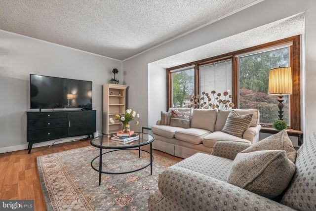 65 BENNINGTON DR, East Windsor, NJ 08520