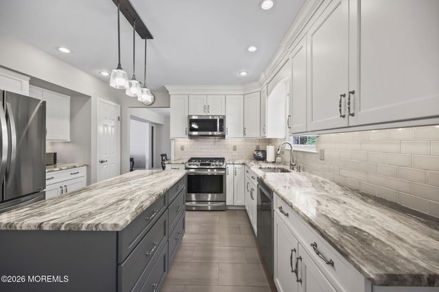 47 Higgins Road, Old Bridge, NJ 08857