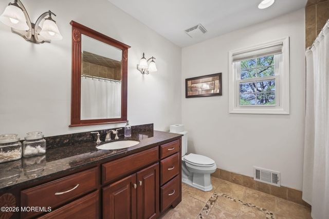 47 Higgins Road, Old Bridge, NJ 08857