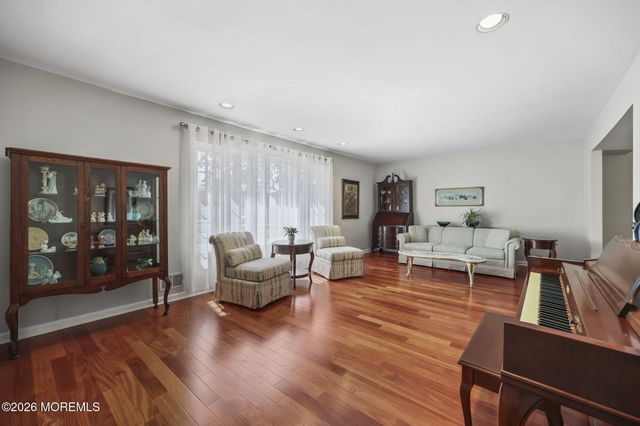 47 Higgins Road, Old Bridge, NJ 08857