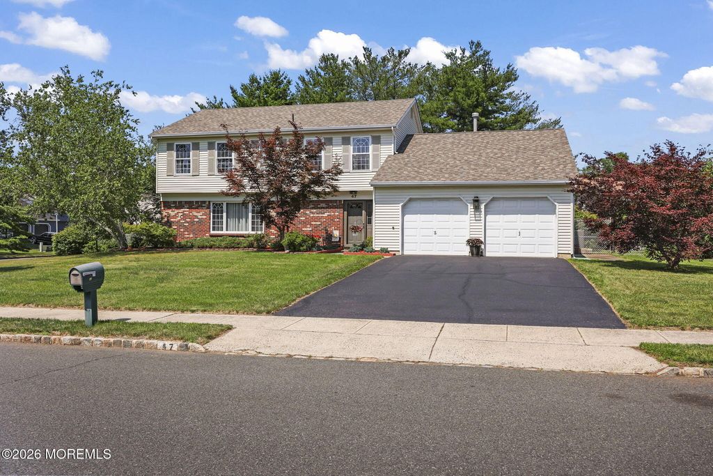 47 Higgins Road, Old Bridge, NJ 08857