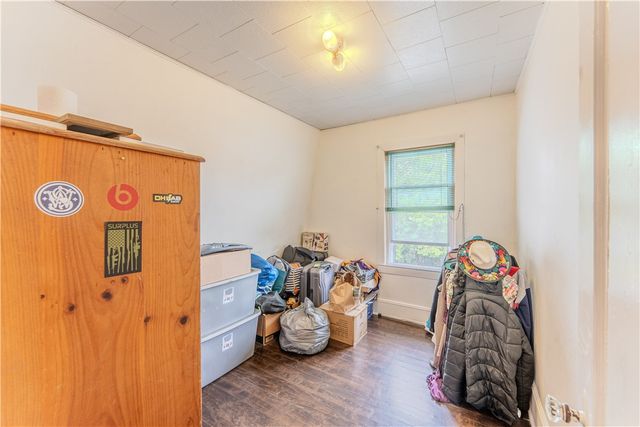 27 Cliffdale Avenue, Cranston, RI 02905