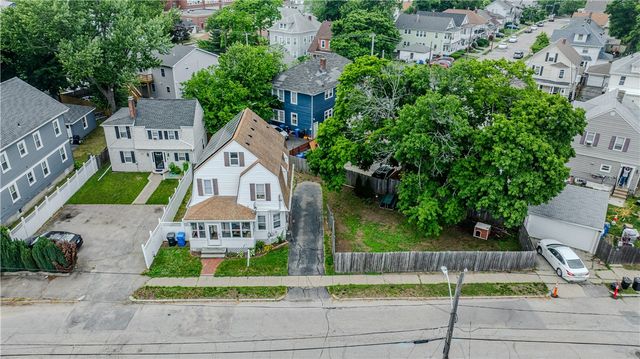 27 Cliffdale Avenue, Cranston, RI 02905