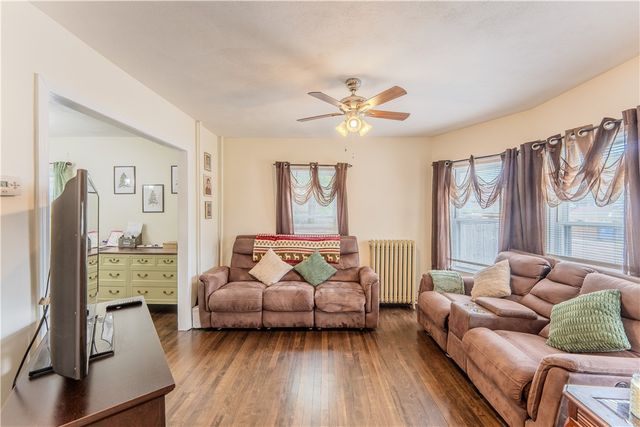 27 Cliffdale Avenue, Cranston, RI 02905