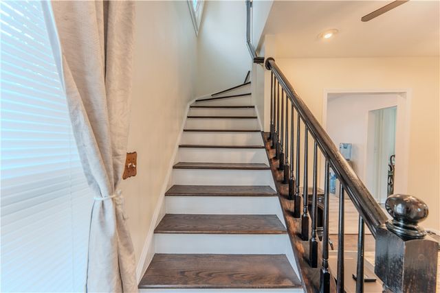 27 Cliffdale Avenue, Cranston, RI 02905
