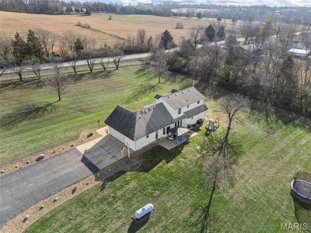 1937 N Commercial Avenue, St Clair, MO 63077