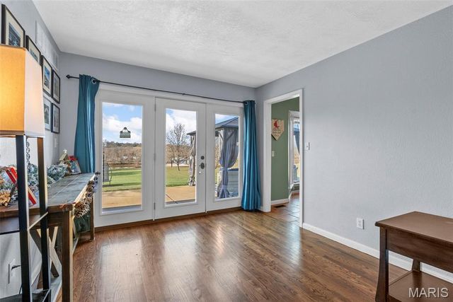 1937 N Commercial Avenue, St Clair, MO 63077