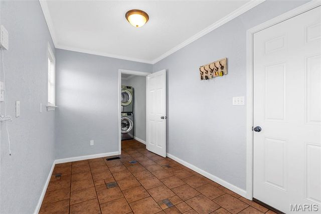 1937 N Commercial Avenue, St Clair, MO 63077