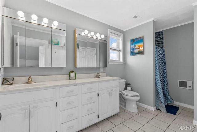 1937 N Commercial Avenue, St Clair, MO 63077