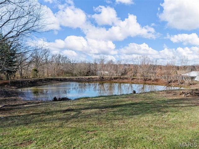 1937 N Commercial Avenue, St Clair, MO 63077