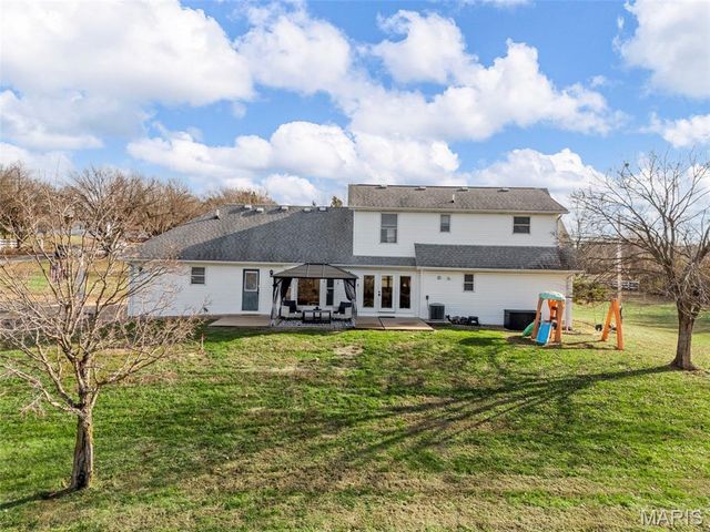 1937 N Commercial Avenue, St Clair, MO 63077