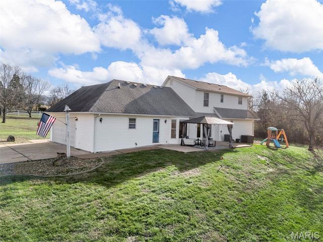 1937 N Commercial Avenue, St Clair, MO 63077