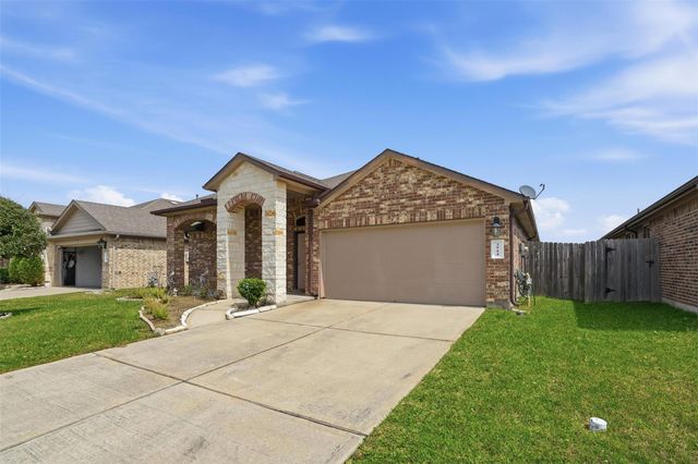 3914 Egyptian Goose Court, Baytown, TX 77521