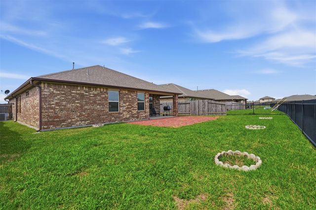 3914 Egyptian Goose Court, Baytown, TX 77521