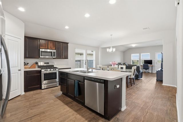 3914 Egyptian Goose Court, Baytown, TX 77521