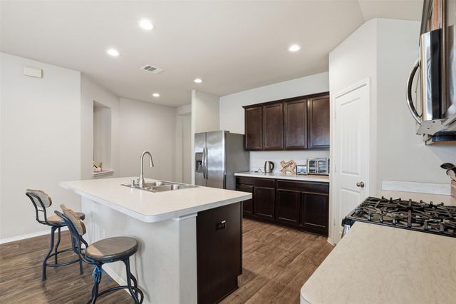 3914 Egyptian Goose Court, Baytown, TX 77521