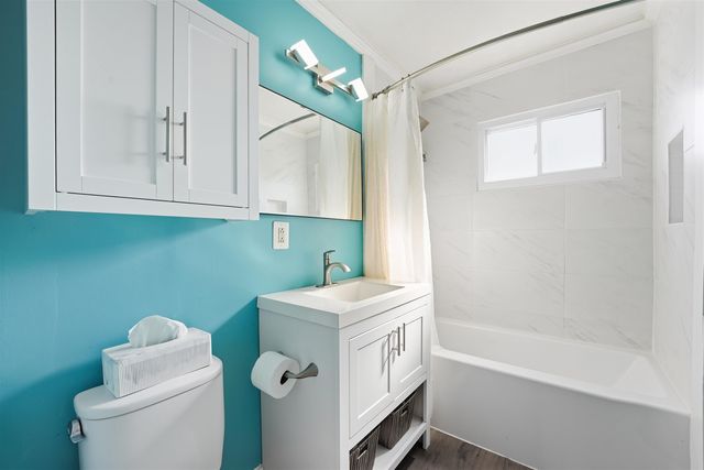 106 EAST 28TH ST, Bayonne, NJ 07002