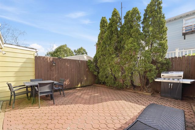 106 EAST 28TH ST, Bayonne, NJ 07002